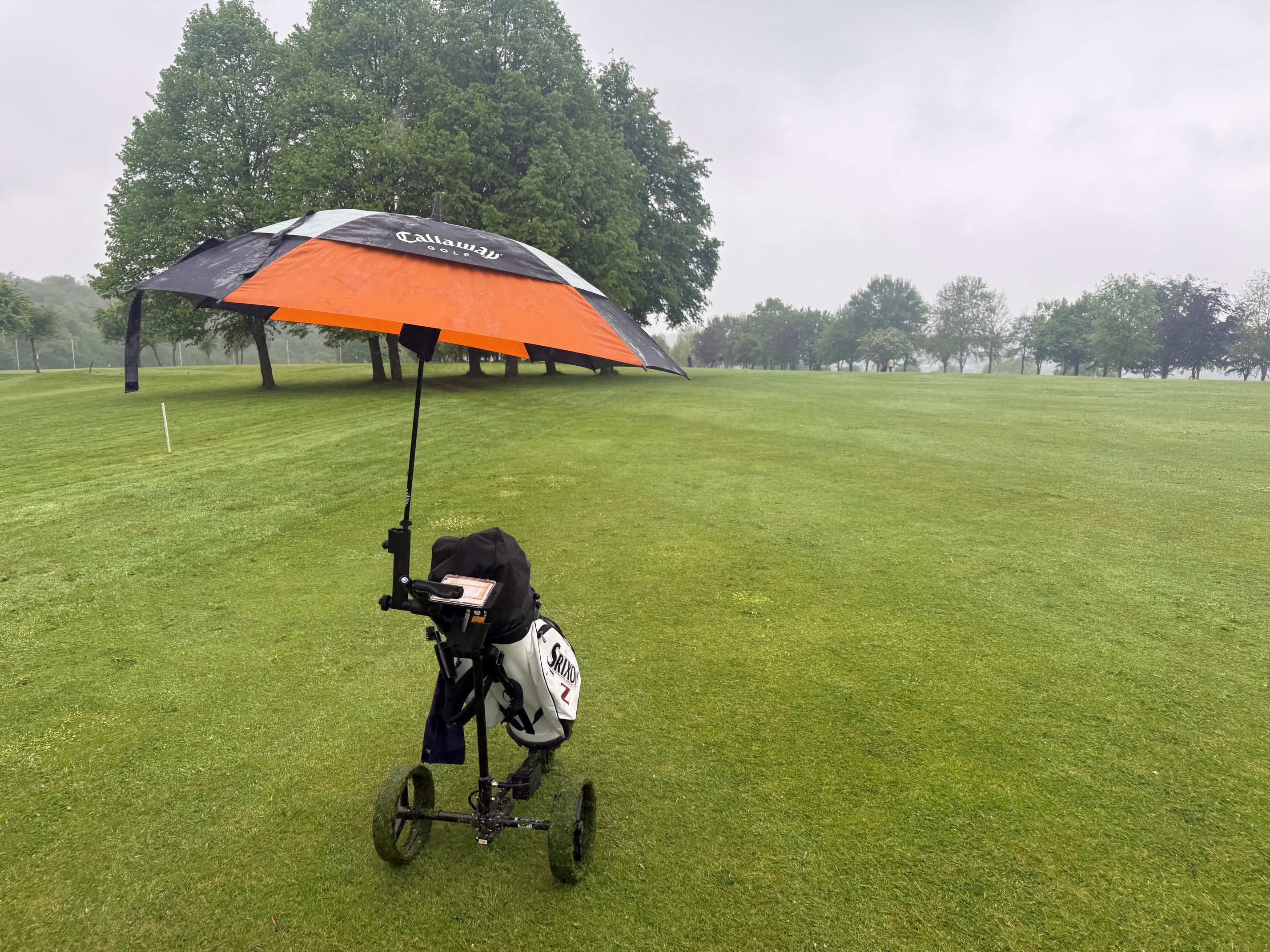 Herrengolf Captains Cup: Starke Scores und Fußball im Heuboden